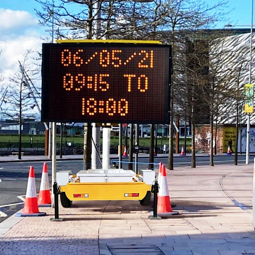 Solar powered amber sign Variable Message Sign